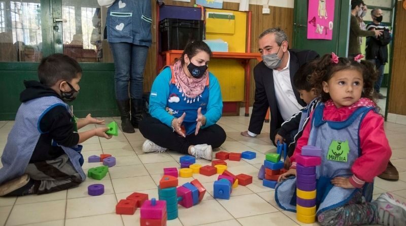 Mes de las Infancias