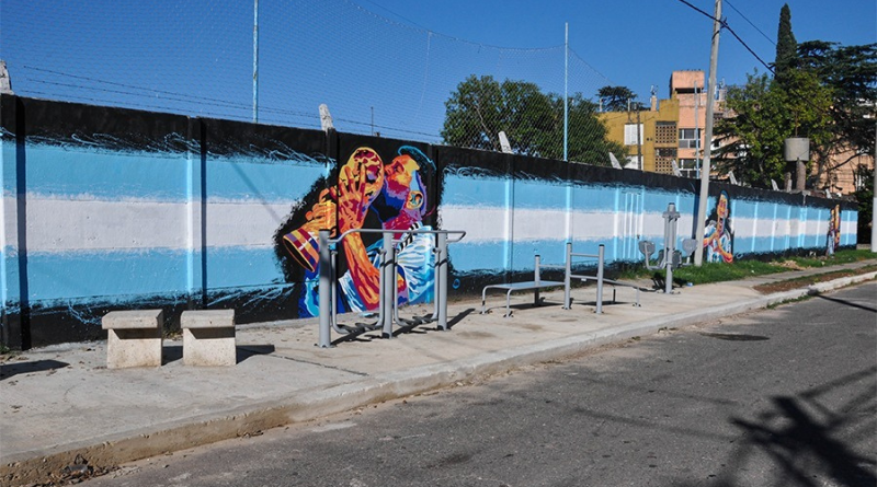 Nueva plaza de bolsillo con los campeones del mundo